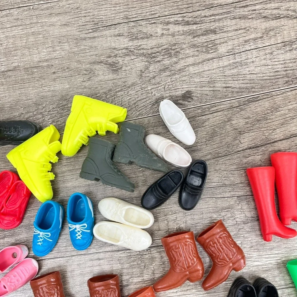 Vintage Barbie Shoes, Boots, heels, Ken, Skipper, Francie‎ in storage boxes